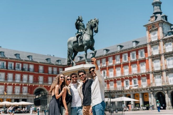Madrid: Local Tapas and Wine Tour With Drinks & Views - Discover the Hidden Gems of Madrids Culinary Scene