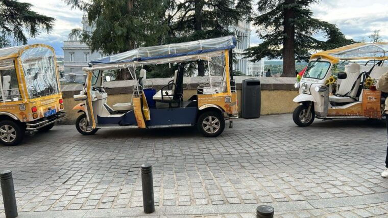 Madrid: Modern Tour With Private Guide in Yellow Tuk Tuk - Customer Testimonials