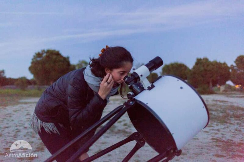 Madrid: Night sky observation with an expert astronomer - Good To Know