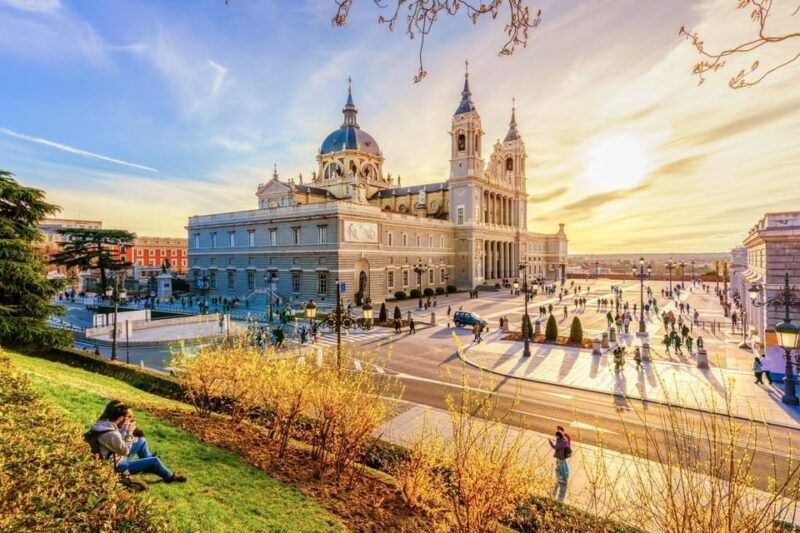Madrid: Old Town Highlights Private Walking Tour - Good To Know