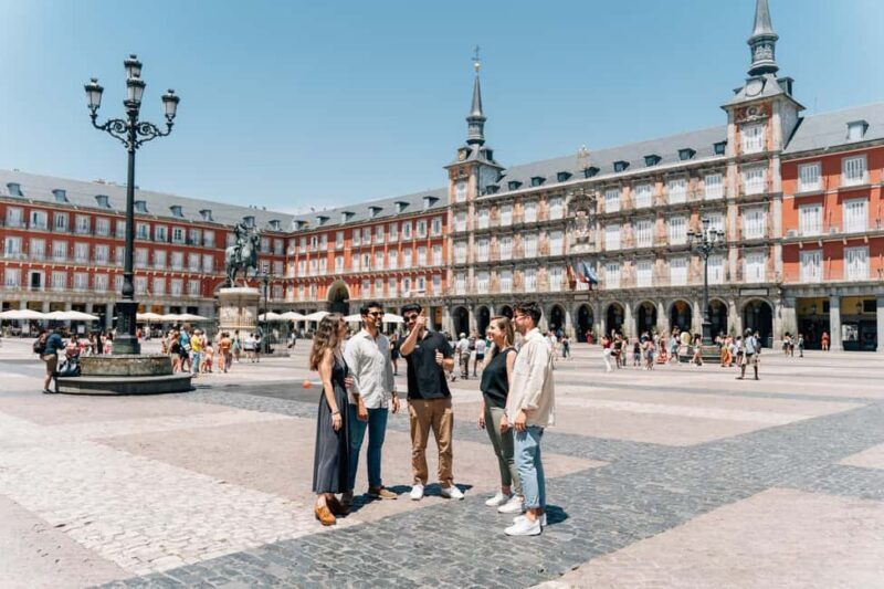 Madrid: Old Town Walking Tour and Royal Palace - The Itinerary in Detail: What You Can Expect