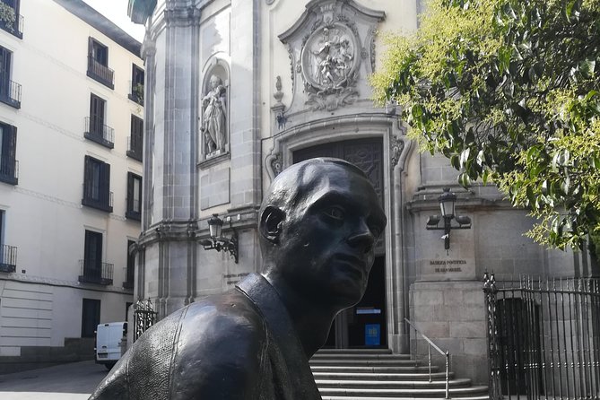 Madrid Old Town Walking Tour With Small Group - Meeting and Pickup Details
