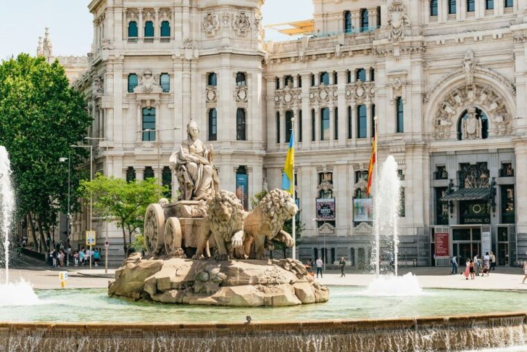 Madrid: Panoramic Route City Tour - Explore Modern Madrid