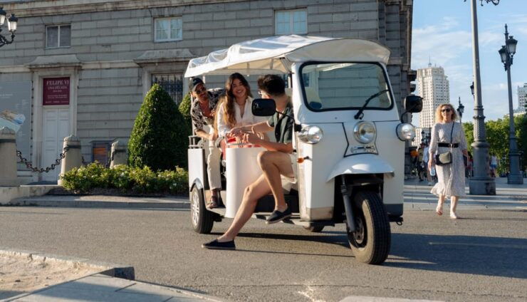 Madrid: Panoramic Views in Tuk Tuk - Good To Know