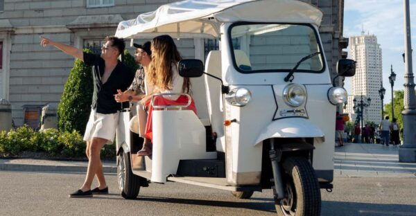 Madrid: Panoramic Views in Tuk Tuk - Ratings