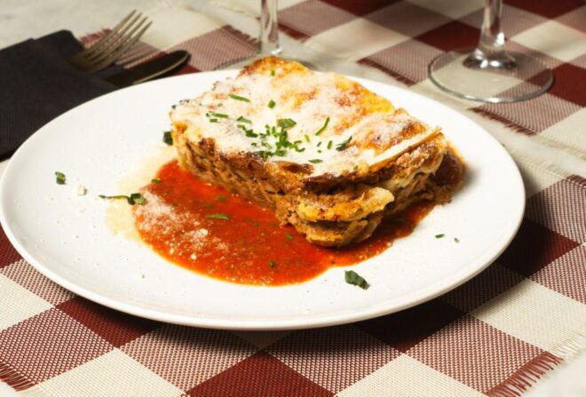 Madrid: Pez Gordo Restaurant With Spanish Cuisine - Savor Spanish Wines and Tapas