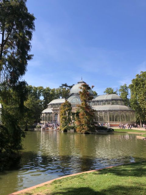 Madrid: Prado Avenue and Retiro Park Guided Walking Tour - Experience Highlights
