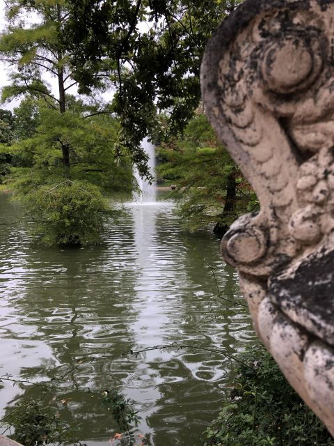 Madrid: Prado Avenue and Retiro Park Guided Walking Tour - Meeting Point and Important Information