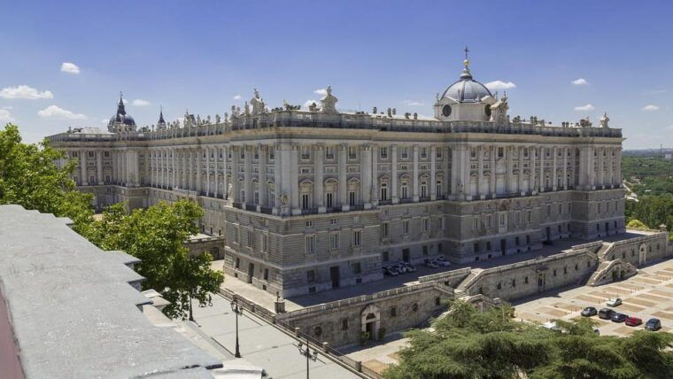 Madrid: Private 2-Hour City Highlights Tour With Local - Tour Logistics