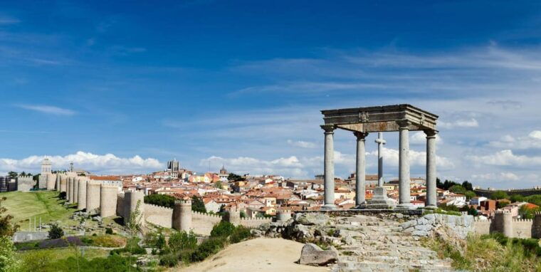 Madrid: Private Day Trip to Avila & Segovia - Exploring Avila Cathedral