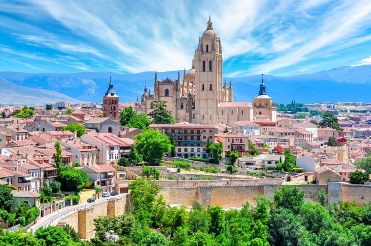Madrid: Private Day Trip to Toledo & Segovia - Toledo Cathedral and the Alcázar