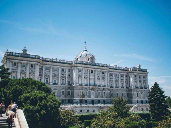Madrid: Private Transfer To/From Madrid Barajas Airport - Transfer Services