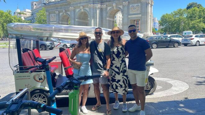 Madrid: Private Tuk Tuk City Tour - Tour Experience