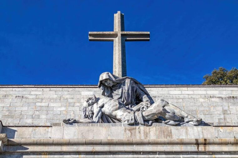 Madrid: Private Valley of the Fallen & Monastery Day Trip - Tour Features