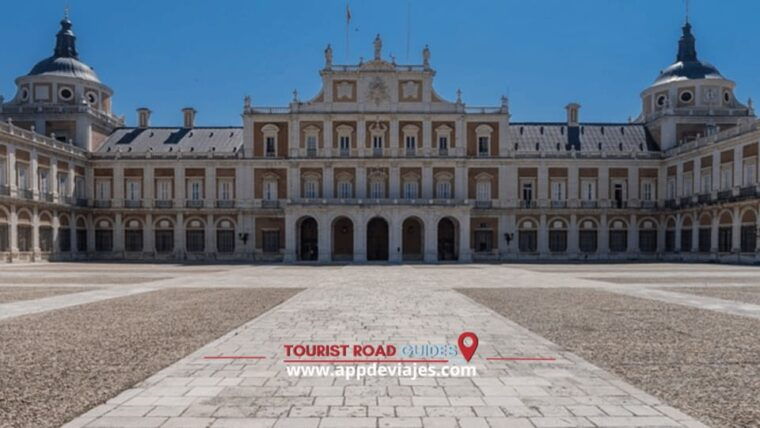 Madrid: Private Walking Tour 4 Hours With Royal Palace - Itinerary Highlights