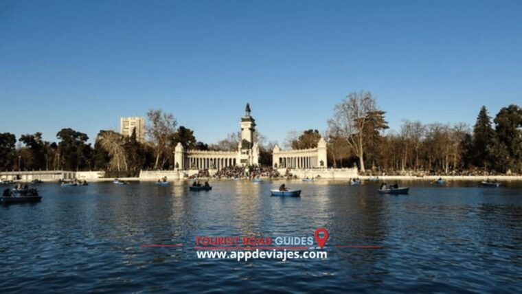 Madrid: Private Walking Tour 4 Hours With Royal Palace - Tour Experience