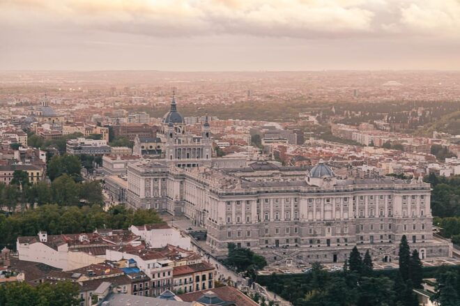 Madrid: Private Walking Tour & Photo Shoot - Inclusions
