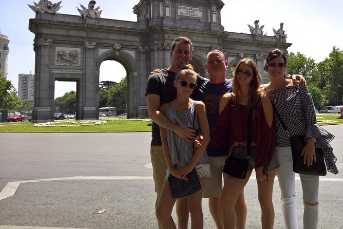 Madrid Private Walking Tour Through Glamorous Capital of Spain - Enjoy Madrids Lively Nightlife