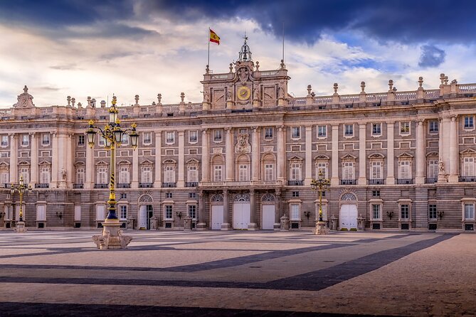 Madrid Private Walking Tour With a Professional Guide - Benefits of a Private Guide