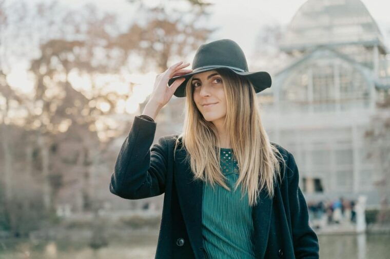 Madrid: Professional Photoshoot at the Retiro Park - Accessibility and Language Support