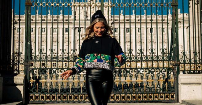 Madrid: Professional Photoshoot at the Royal Palace - Full Description