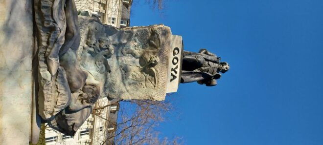 Madrid: Retiro Park Walking Tour With Prado Museum Ticket - Meeting Point