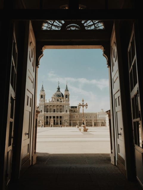 Madrid Retro Tour 120 Min, Old Town, Modern Madrid + Surprise Destination - Key Points