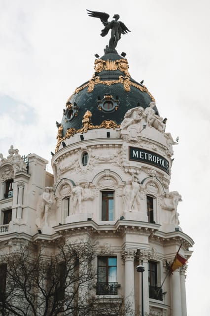 Madrid Retro Tour 120 Min, Old Town, Modern Madrid + Surprise Destination - Travel Experience