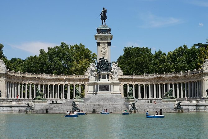 Madrid Royal Palace and Retiro Park Guided Tour With Optional Tapas Tasting - What to Expect