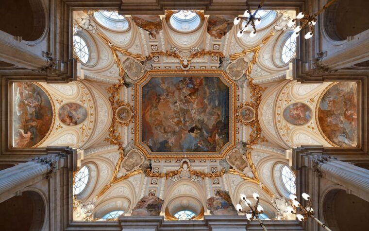 Madrid: Royal Palace and Royal Gardens. Guided Visit and Priority Access. - Guided Experience