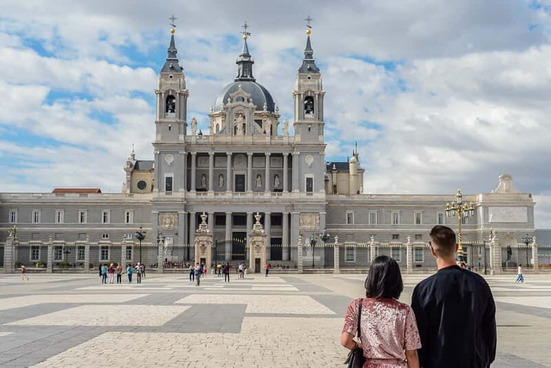 Madrid: Royal Palace Expert Guided Tour with Skip-the-Line - Good To Know