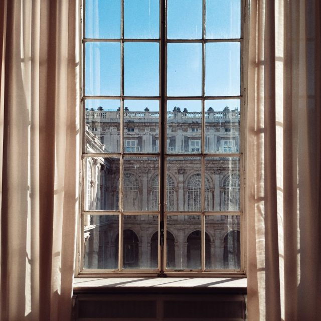 Madrid: Royal Palace Guided Shared Group Tour - Tour Details