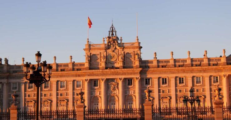 Madrid: Royal Palace Guided Tour With Ticket & Skip the Line - Cancellation Policy and Itinerary