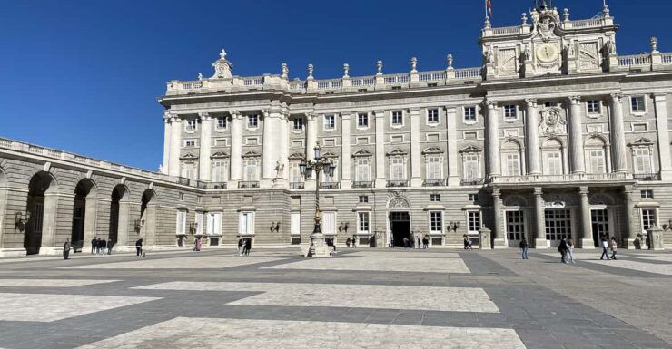 Madrid: Royal Palace Guided Tour With Tickets - Experience Highlights