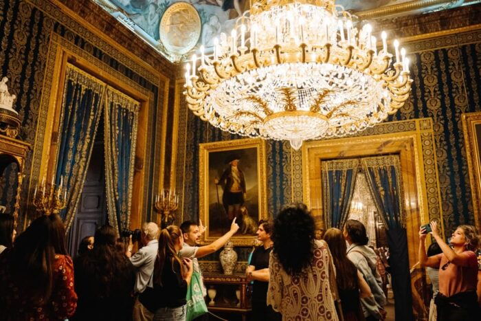 Madrid: Royal Palace, Prado Museum & Historic Center Tour - Common Questions