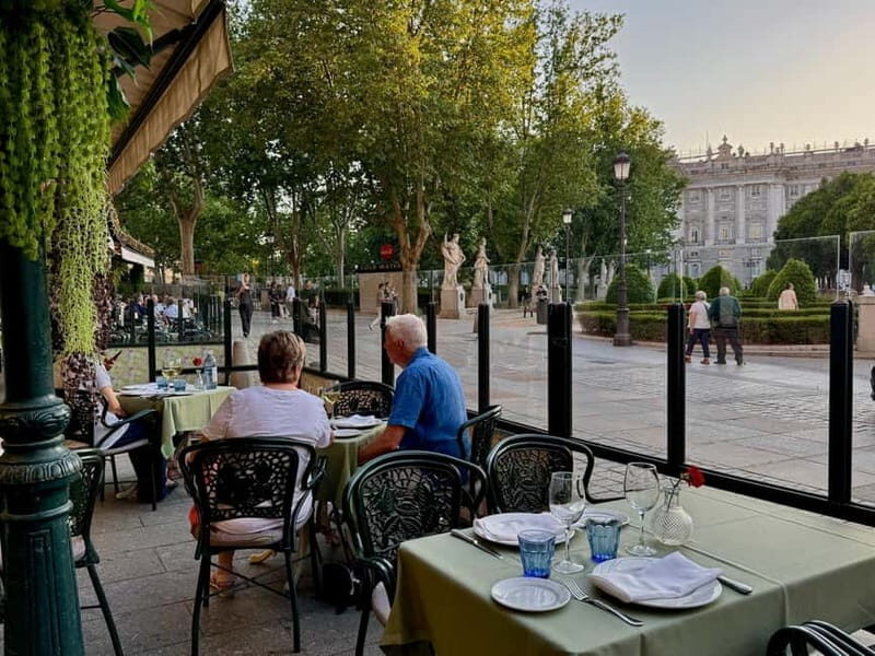 Madrid: Royal Palace Small Group Guided Tour & Wine Tasting - Who should consider this tour?