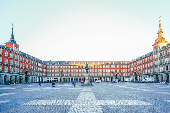 Madrid Scavenger Hunt and Best Landmarks Self-Guided Tour - Food and Drinks