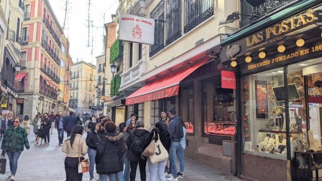 Madrid: Self-Guided Tour in Urban and Historic Centre - What to Bring and Download