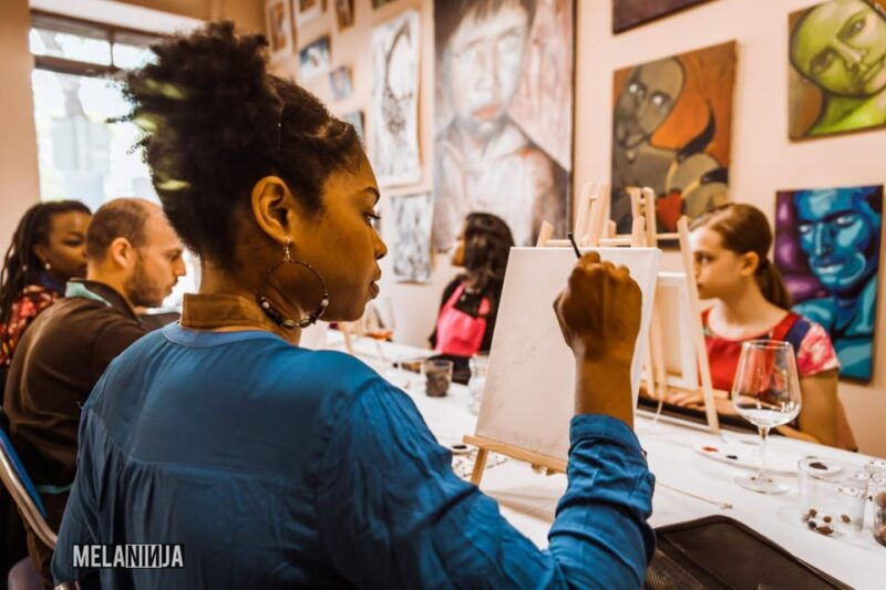 Madrid: Sip&Paint Workshop - Instruction and Experience