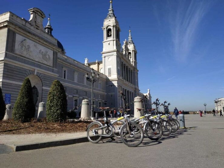 Madrid: Sunset and Night Lights Bike Tour - Tour Details
