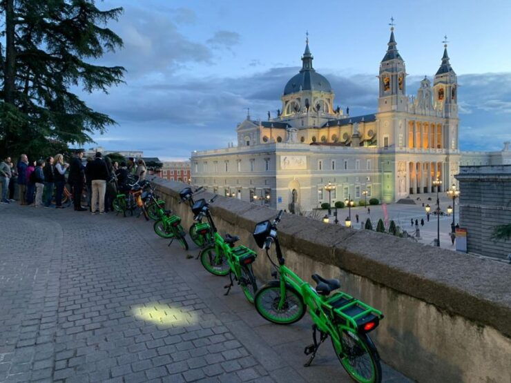 Madrid: Sunset and Night Lights Bike Tour - Cancellation Policy