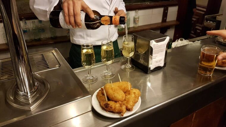 MADRID: Tapas Crawl in the Historic Center of MADRID - Visiting Local Restaurants