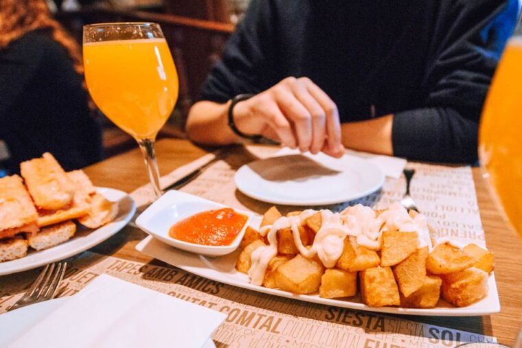 Madrid: Tapas & History Food Walking Tour - Target Audience