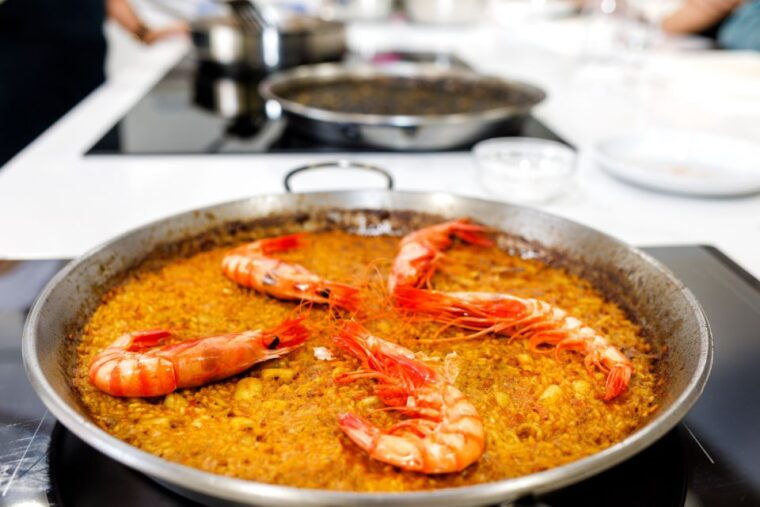 Madrid: Tapas & Paella Cooking Class With Expert Chef - Meet Chef Lola