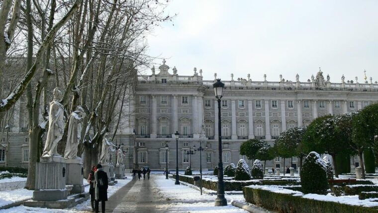 Madrid: Toledo Private Day Trip With a Local - Attractions and Experiences
