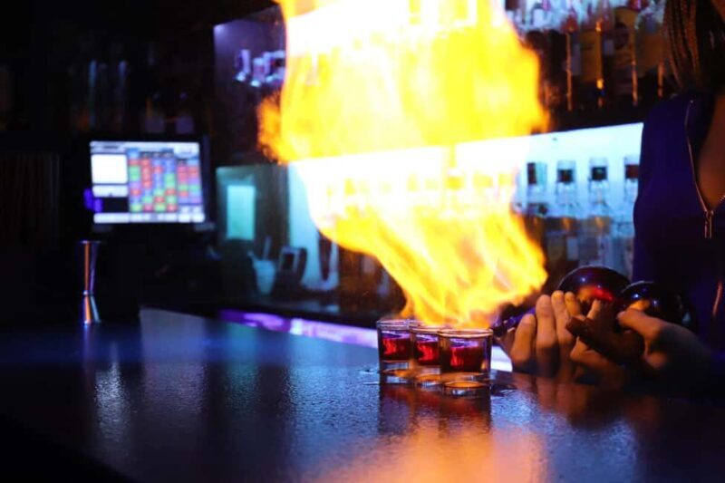 Madrid: Top Pub Crawl with Drinks and Free Nightclub Entry - What’s Included and What’s Not