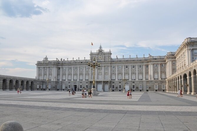 Madrid Tour and Guided Visit Royal Palace - Inclusions