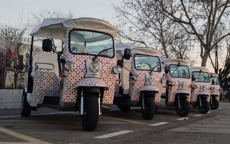 Madrid: Tuk Tuk Tour - the Historic Center in One Hour - Experience Highlights