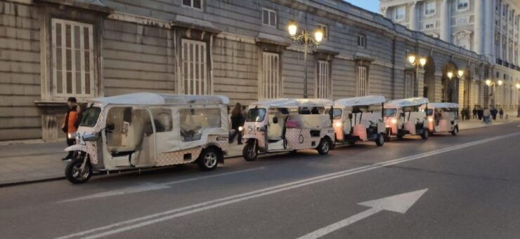 Madrid: Tuk Tuk Tour - the Historic Center in One Hour - Tour Booking Details