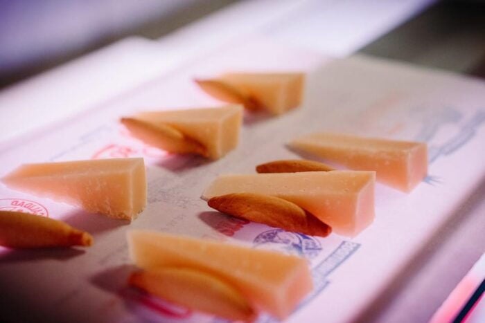 Madrid: Ultimate Food Tour of Local Markets & Tapas - Concluding With a Historic Pastry